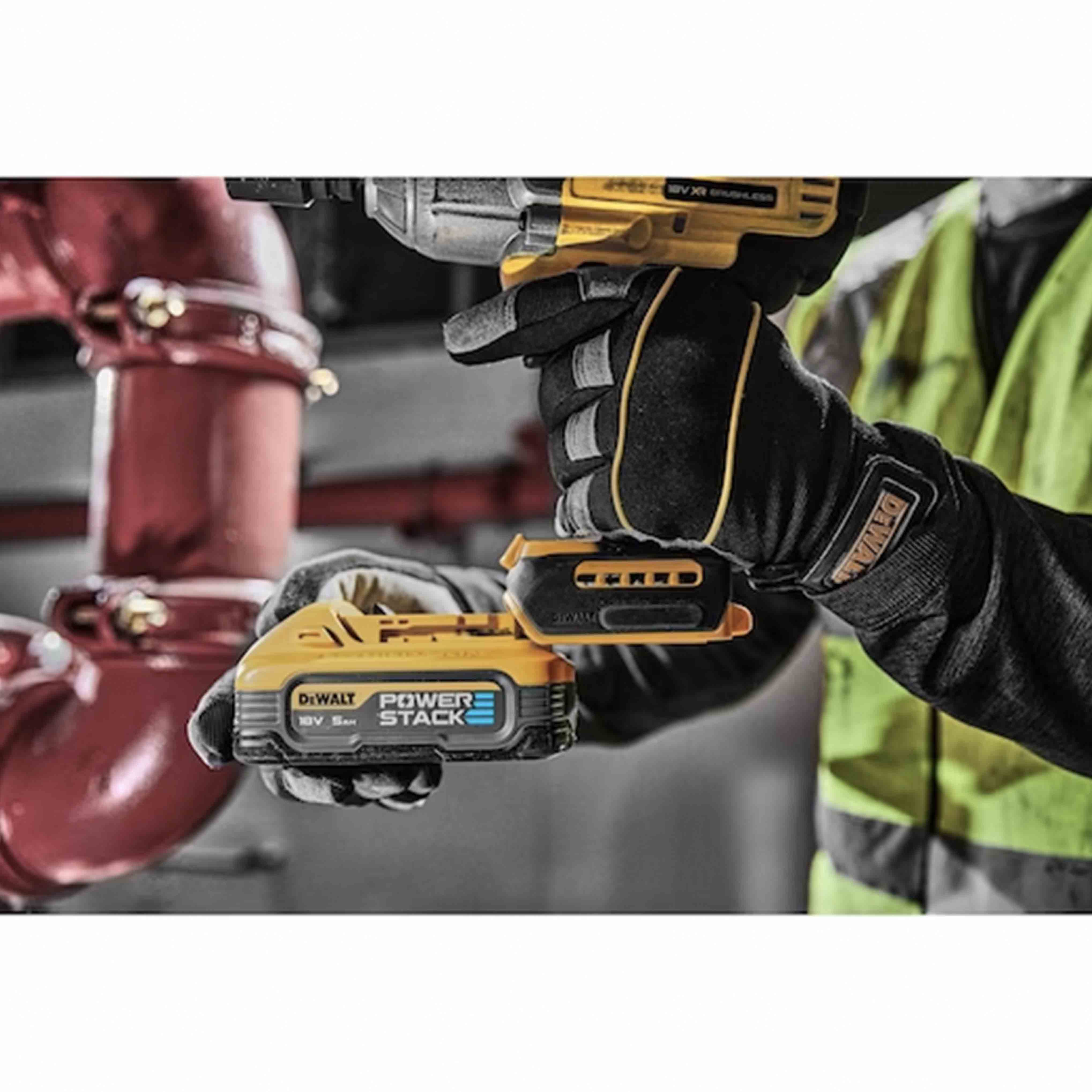 Avvitatore ad impulsi alta potenza 4 modalità 18V XR BRUSHLESS attacco 1/2” M HOG RING (2 batterie Powerstack 5Ah) in VALIGETTA TSTACK e ACCESSORI - DeWALT Avvitatore ad impulsi alta potenza 4 modalità 18V XR BRUSHLESS attacco 1/2” M HOG RING (2 batterie Powerstack 5Ah) in VALIGETTA TSTACK e ACCESSORI - DeWALT